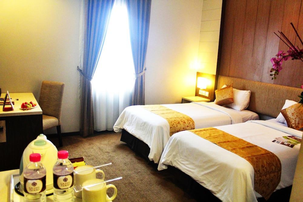 Tjokro Hotel Klaten Εξωτερικό φωτογραφία